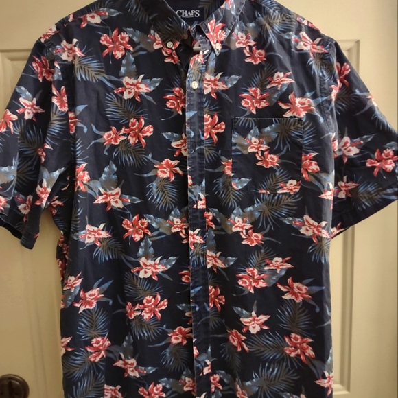 Chaps Men's casual button down shirt sleeve shirt. - Picture 1 of 3